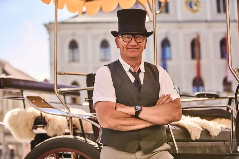 Dirk Trommer Kutschfahrer Weimar – von der Pferdekutsche zur E-Kutsche